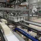 La fábrica de Saiona en Ólvega se dedica a la elaboración de queso de barra.-HDS