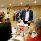 Óscar Puente, en el momento de votar-ICAL