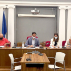 Gonzalo Franco, Guzmán Gómez, Ángela de Miguel y Nuria González ayer, en la firma del acuerdo del diálogo social. E. M.