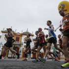 El maratón de Sevilla reunió a cerca de 14.000 participantes.-JOSÉ MANUEL VIDAL