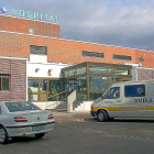 Entrada principal del Hospital comarcal de Medina del Campo.-EL MUNDO