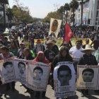 Peregrinación de los familiares de los 43 estudiantes desaparecidos de Ayotzinapa.-AP