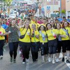 Las peñas, ayer, durante el desfile por las calles de La Flecha.-J. M. LOSTAU