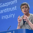 Vestager, en la rueda de prensa sobre Gazprom, este miércoles en Bruselas.-Foto: REUTERS / YVES HERMAN