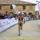 Óscar Fernández Giralda, en el momento de entrar en la meta.-MONTSE ÁLVAREZ