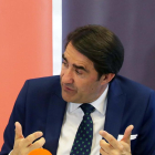 El consejero de Fomento y Medio Ambiente, Juan Carlos Suárez-Quiñones, participa en un Desayuno Informativo de la Agencia Ical.-ICAL