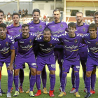 Primer once inicial del Valladolid en pretemporada, que se enfrentó el sábado al Athletic. Arriba, de izquierda a derecha, Mariño, Óscar, Juanpe, Samuel, Timor y Ángel; abajo: Caye Quintana, Juan Villar, Chica, Toni y Rubio.-Photo-deporte