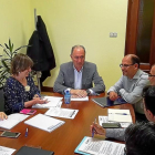 Los concejales Antonio Gato y Luis Vélez en la presentación del proyecto.-E. M.