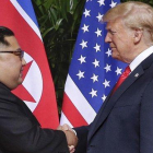 El presidente de EEUU, Donald Trump, y el de Corea del Norte, Kim Jong-un.-KEVIN LIM (EFE)