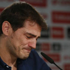 Iker Casillas se emociona en la rueda de prensa en la que dice adiós a la que ha sido su casa durante 25 años.-DAVID CASTRO
