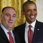 Barak Obama y José Andrés, en una imagen de archivo.-EL PERIÓDICO