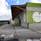 Empresa de fertilizantes de Osorno (Palencia) donde fallleció un trabajador al sufrir una caída.-ICAL