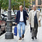 Rafael Monedero y Javier Izquierdo a su llegada a la Audiencia.-ICAL