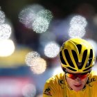 El ciclista británico Christopher Froome del Sky a su llegada a la línea de meta de la 12ª etapa del Tour de Francia, de 178km desde la ciudad de Montpellier hasta Mont Ventoux, en Francia, hoy.-EFE/Kim Ludbrook
