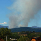 Incendio en la localidad de Vega de Espinareda (León), visto desde Ponferrada.-ICAL