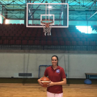 Marta Aranda, con su última camisetam, la de la Universidad de Valladolid.-E.M.