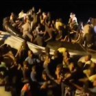 Imágenes del rescate de parte de los 3.300 inmigrantes rescatados en italia este fin de semana.-