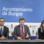 Jorge Fernández, Javier Lacalle y Carolina Blasco presentan el proyecto.-RAÚL G. OCHOA