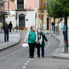 Gente paseando por la calle Claudio Moyano. - JUAN MIGUEL LOSTAU