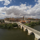 Vista de la localidad de Tordesillas.-ICAL