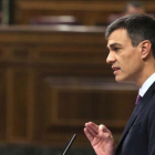 El presidente del Gobierno, Pedro Sánchez, durante su intervención en el pleno del Congreso, el pasado día 27, antes de la reunión del Consejo Europeo.-DAVID CASTRO