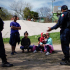 Los inmigrantes reciben atención humanitaria y cumplen un proceso migratorio a través del Sistema Integral de Control Biométrico Migratorio de Honduras.-REUTERS