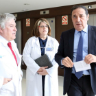 El consejero de Sanidad, Antonio María Sáez, informa sobre los detalles del primer trasplante hepatorrenal realizado en Castilla y León-Ical