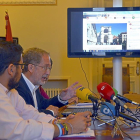El concejal de Urbanismo, Manuel Saravia, ayer durante su comparecencia ante los medios.-ICAL
