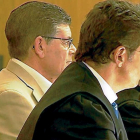 El condenado por el acuchillamiento durante la celebración del juicio.-LA 8