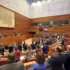Las Cortes de Castilla y León iniciaron la sesión plenaria con un minuto de silencio en memoria de la joven zamorana Laura Luelmo, que fue asesinada en Huelva-ICAL