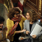 Soraya Rodríguez en el Congreso entre Isabel Celaa y Meritxel Batet, en una imagen de archivo.-JAVI MARTÍNEZ