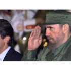 José María Aznar junto a Fidel Castro.-AFP / CHRISTOPHE SIMON