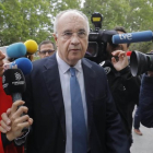 Rafael Blasco, exconseller valenciano, a su entrada a la Ciudad de la Justicia este lunes para el inicio del segundo juicio del caso cooperación.-MIGUEL LORENZO