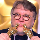 El director mexicano Guillermo del Toro, en la entrega de los Oscar, el pasado mes de marzo.-EL PERIÓDICO