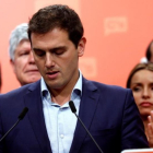 Albert Rivera (Ciudadanos), durante la rueda de prensa que ha ofrecido este domingo, tras conocerse los resultados del 26-J y saberse que han perdido 8 escaños.-DAVID CASTRO