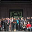 Foto de familia de los premiados.-E.M.