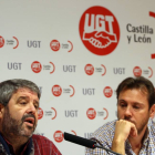 El secretario general del Sector Ferroviario de SMC-UGT en Castilla y León, Felipe de Diego y el presidente del Grupo Municipal Socialista en el Ayuntamiento, Óscar Puente-Ical