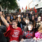 Colectivos estudiantiles celebran una manifestación contra los recortes en Educación por las calles del centro de Valladolid-Ical