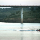 Un hombre desaparece tras tirarse de un puente en la presa de Irueña-JOSÉ VICENTE / ICAL