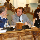Pleno del Ayuntamiento con Manuel Saravia, Óscar Puente y Ana Redondo-JUAN MIGUEL LOSTAU