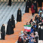 Las gradas del estadio de Teherán, durante el Irán-Camboya para el mundial de Qatar.-ATTA KENARE AFP