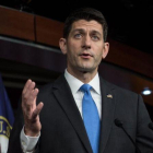 Paul Ryan se dirige a la prensa tras una reunión con Trump.-AFP / NICHOLAS KAMM