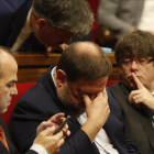 Puigdemont, Junqueras y Turull, en el Parlament-JULIO CARBÓ