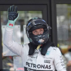 Nico Rosberg celebra la 'pole' en Montmeló.-Foto: LLUIS GENE / AFP