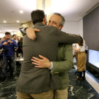 candidato de Vox al Congreso por Valladolid, Pablo Sáez, recibe las felicitaciones de sus compañeros al conseguir su escaño-ICAL