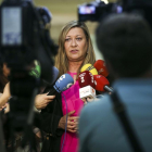 La consejera de Economía y Hacienda, Pilar del Olmo, antes de reunirse con miembros del Comité de Empresa de Endesa Generación UPT Compostilla-ICAL
