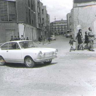 La calle Covadonga de Valladolid, con peatones y vehículos circulando en 1970 - ARCHIVO MUNICIPAL