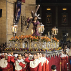 Procesión del Encuentro de la Santísima Virgen con su Hijo en la calle de la Amargura con el paso ‘Cristo Camino del Calvario’ en una imagen de 2023