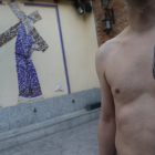 Rostro de la Virgen de la Amargura tatuado en el torso