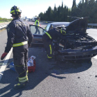 Estado del coche después del accidente en la A-62 en Cabezón